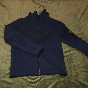 COPY - Nike tech